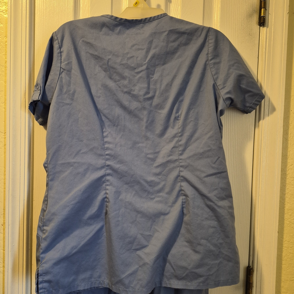Butter-Soft Stretch Blue Scrub Set - Picture 6 of 10